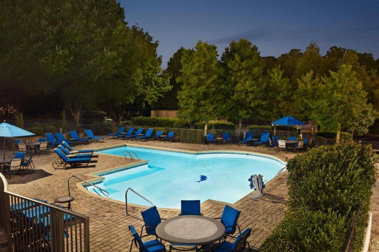 Doubletree By Hilton South Charlotte Tyvola Hotel Exterior photo