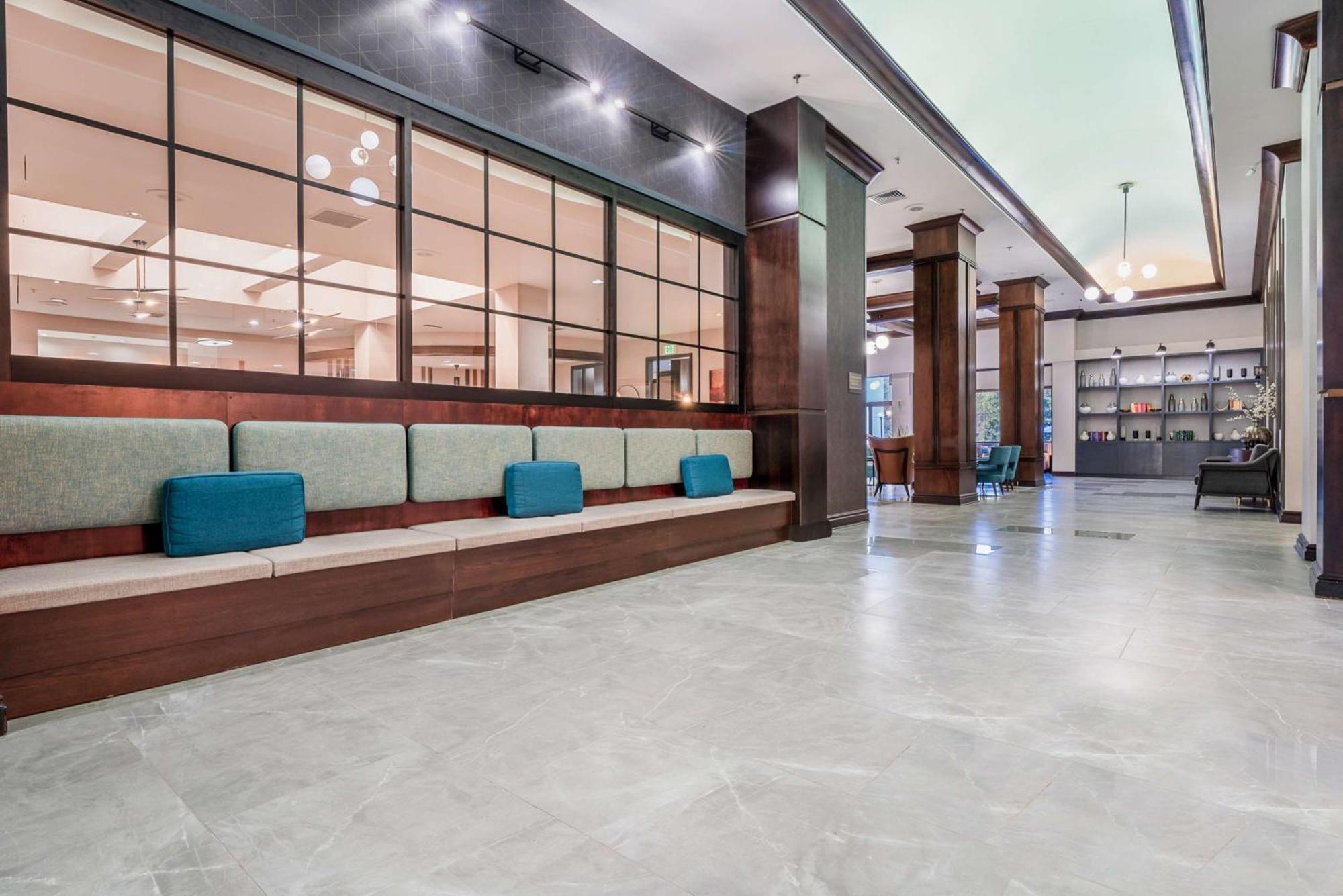 Doubletree By Hilton South Charlotte Tyvola Hotel Exterior photo